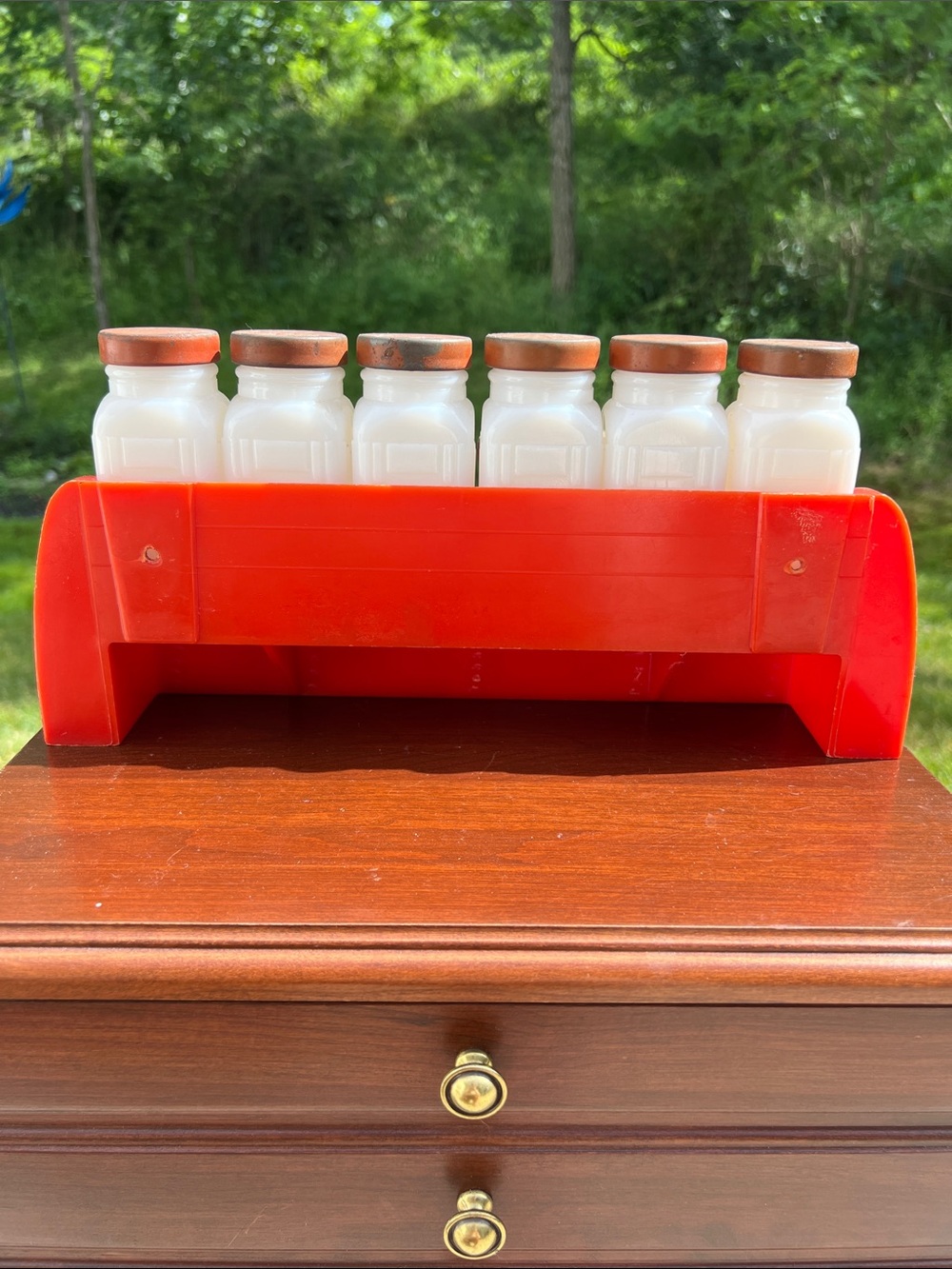 Vtg MCM Atomic Griffith's 12 Piece Milk Glass Spice Jar Set Red Rack Red Lid - Picture 12 of 15